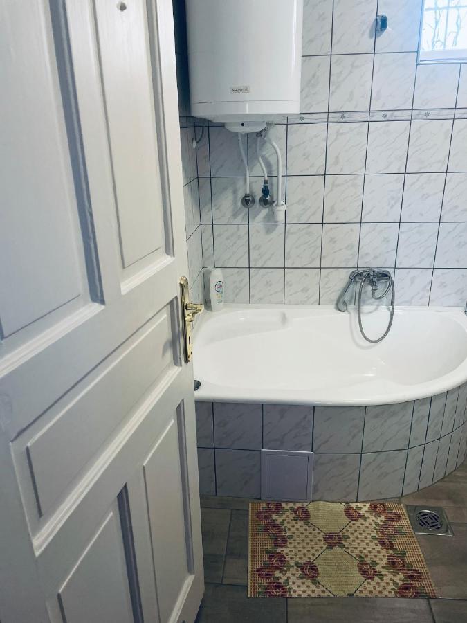 Toerpi Apartman Halmaj Buitenkant foto